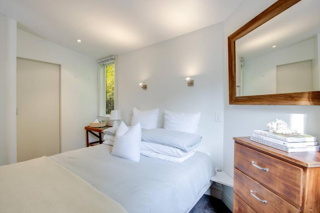 Tiny Home Big Vibes In Central Napier Exterior photo